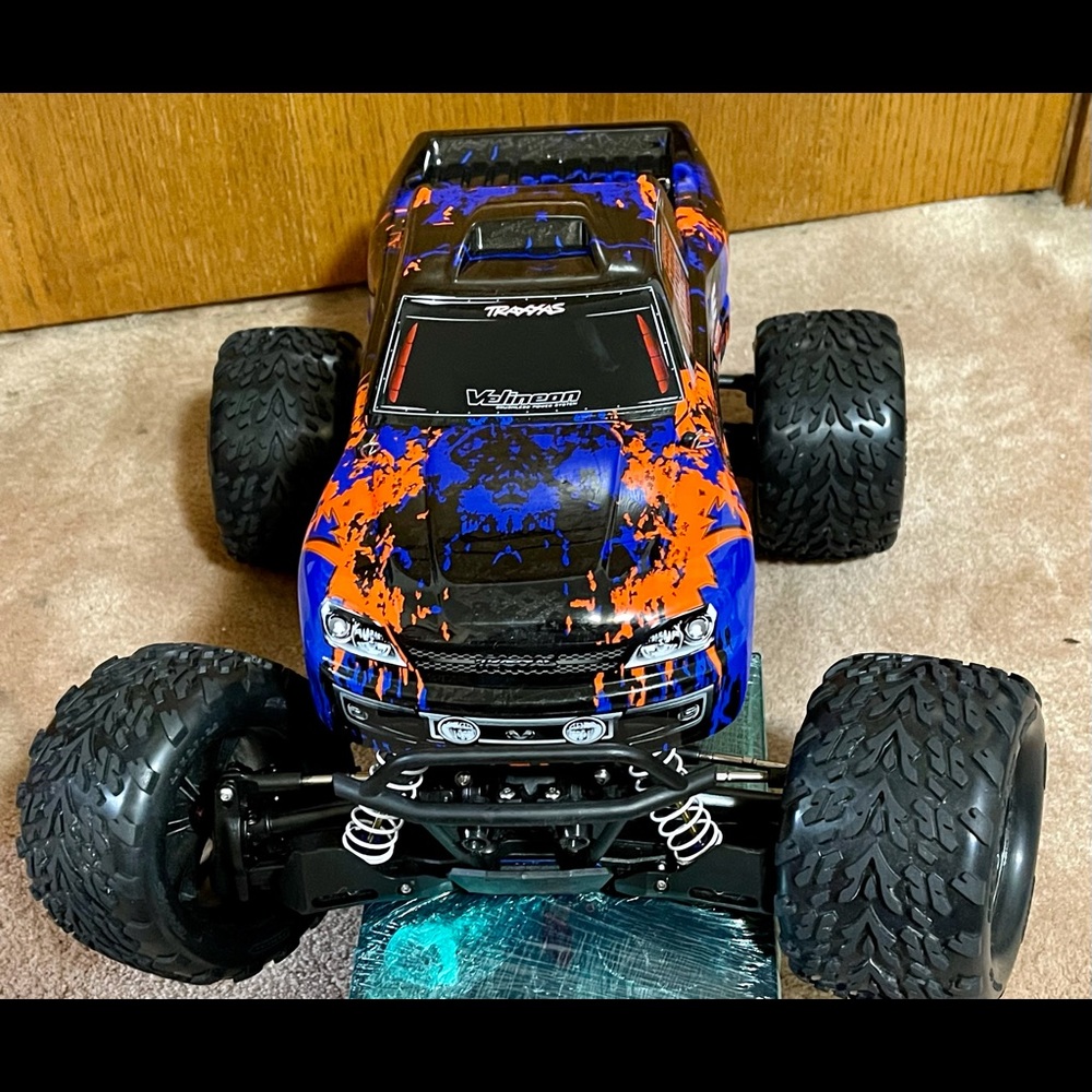 Stampede VXL Brushless--very clean and almost like new
